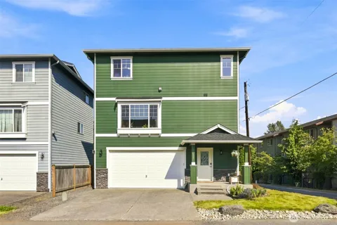 1011 94th Drive NE
