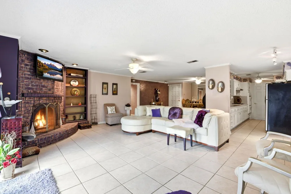 730 Seacliff Drive Houston, TX 77062