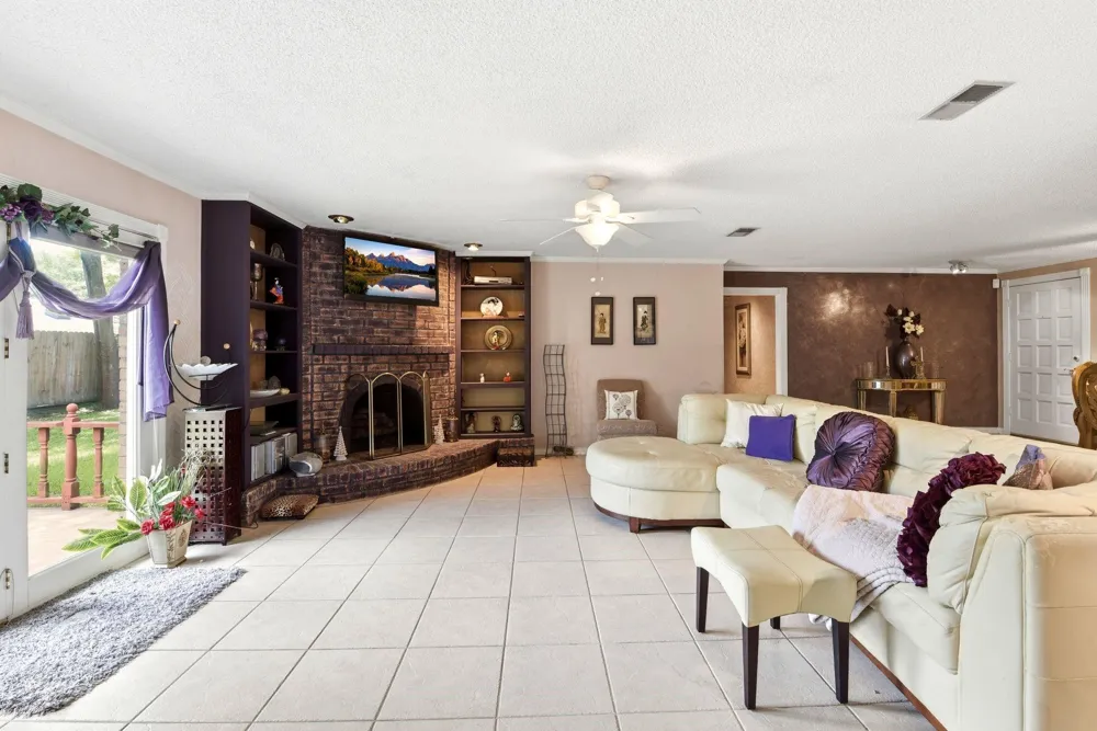 730 Seacliff Drive Houston, TX 77062