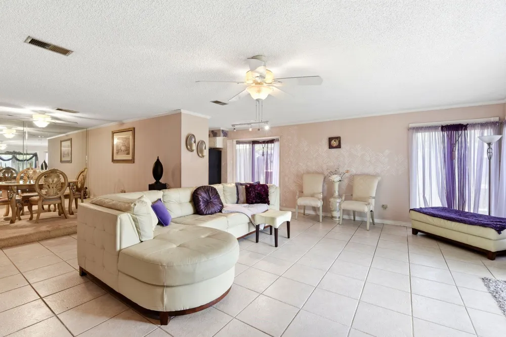 730 Seacliff Drive Houston, TX 77062