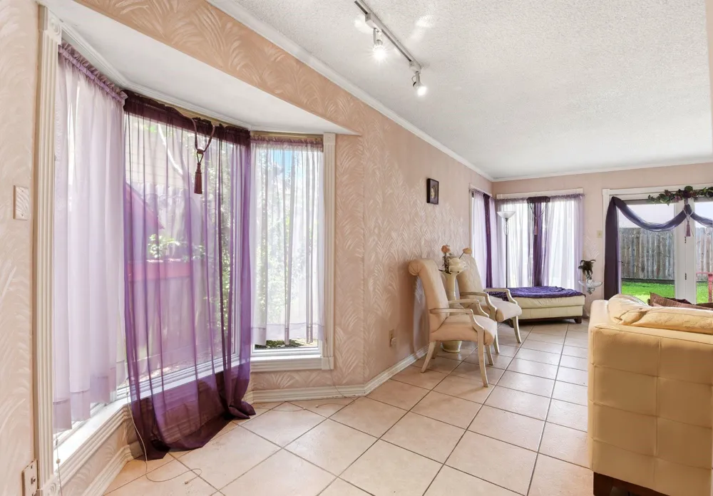 730 Seacliff Drive Houston, TX 77062