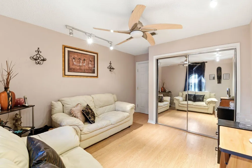730 Seacliff Drive Houston, TX 77062