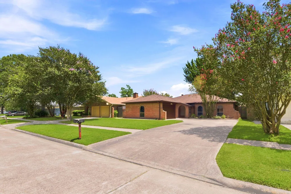 730 Seacliff Drive Houston, TX 77062