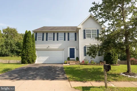 859 WOODCREST LOOP