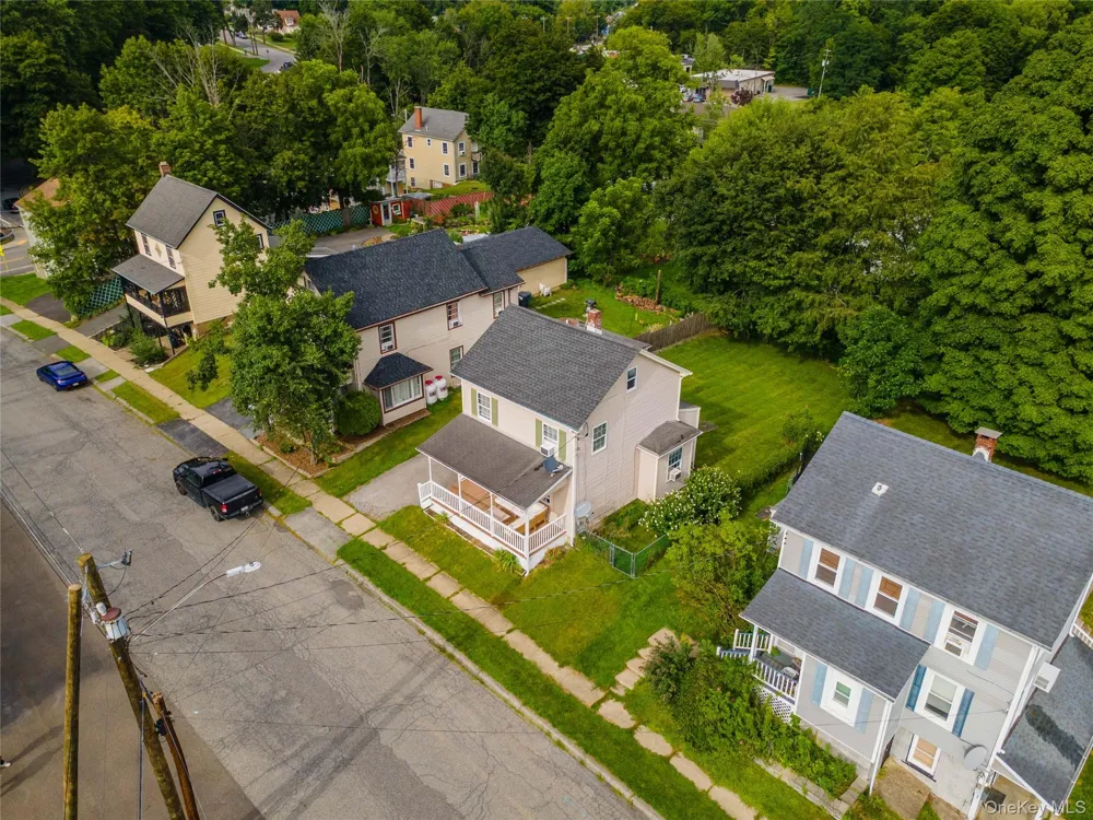 19 Railroad Avenue Walden, NY 12586