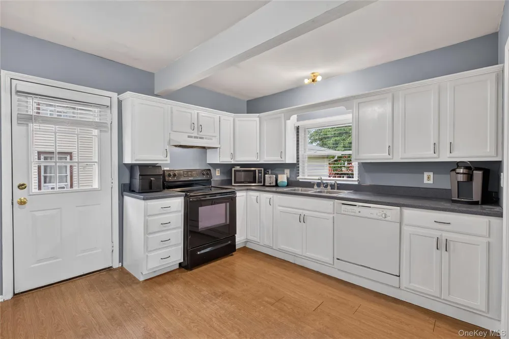 19 Railroad Avenue Walden, NY 12586
