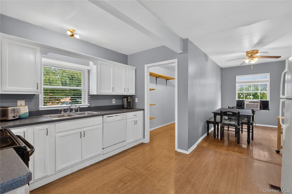 19 Railroad Avenue Walden, NY 12586