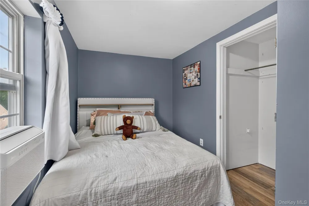 19 Railroad Avenue Walden, NY 12586