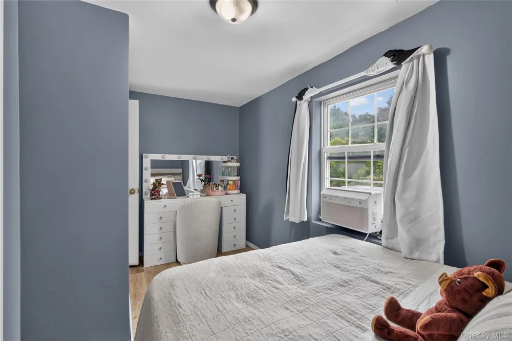 19 Railroad Avenue Walden, NY 12586