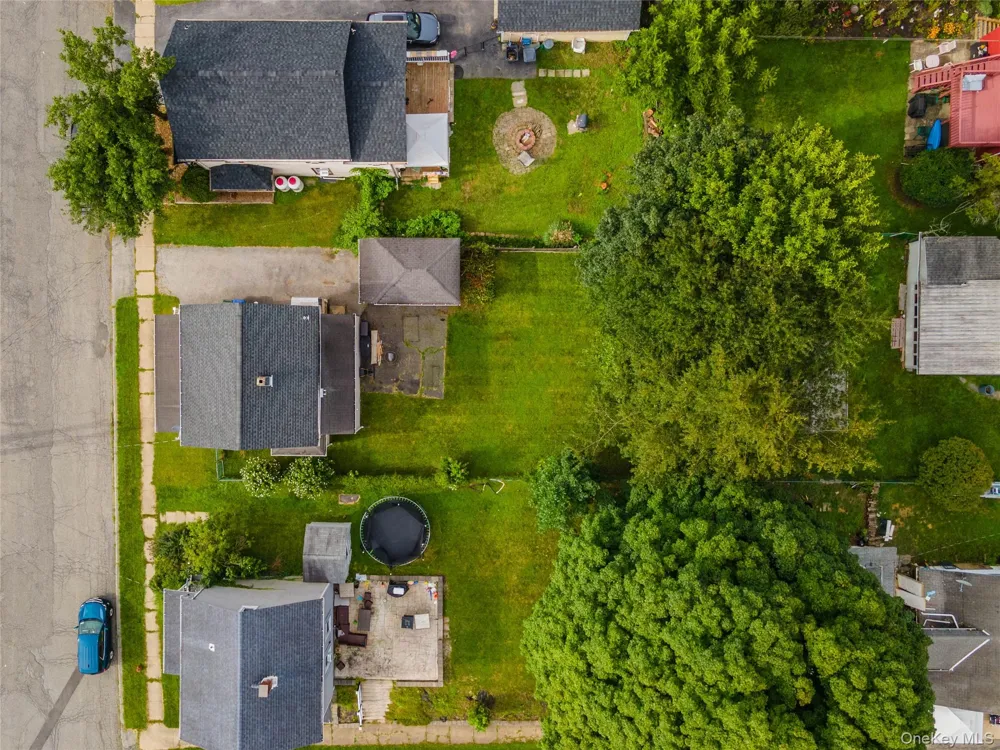 19 Railroad Avenue Walden, NY 12586
