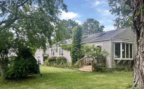 19 River Lane