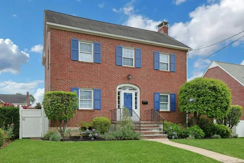 54 Bowman Avenue