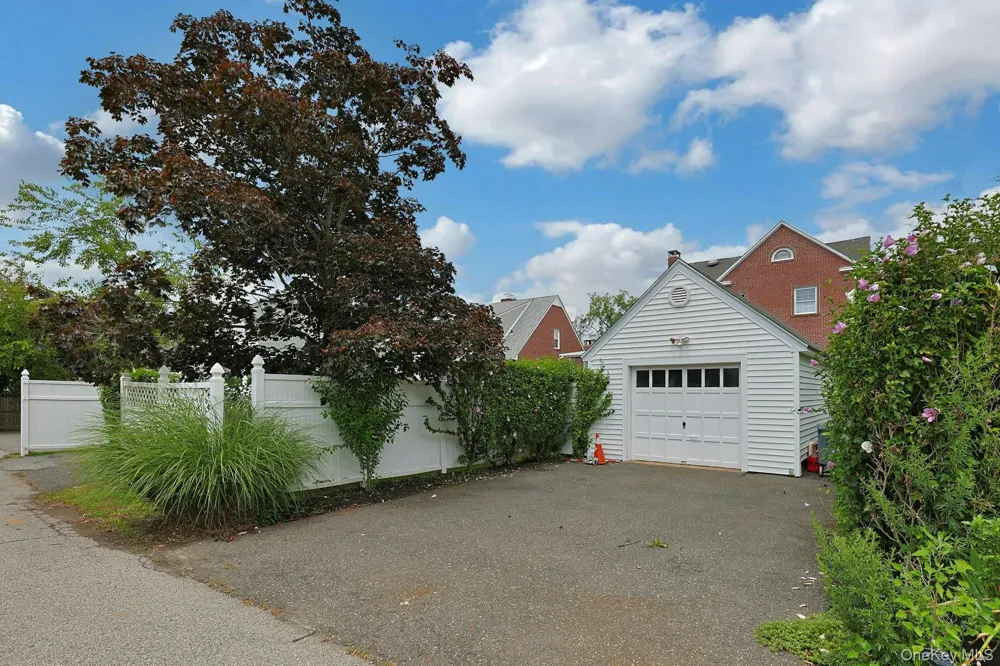 54 Bowman Avenue Rye Brook, NY 10573