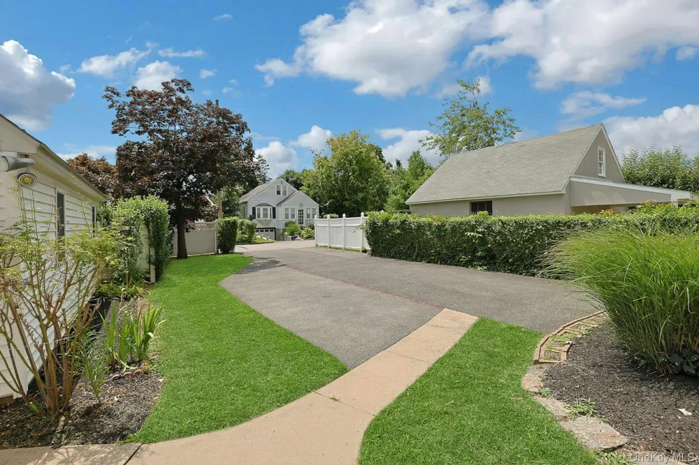 54 Bowman Avenue Rye Brook, NY 10573