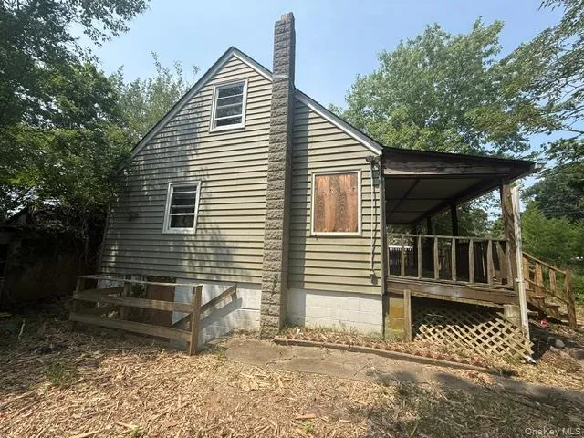 57 clinton Avenue Patchogue, NY 11772