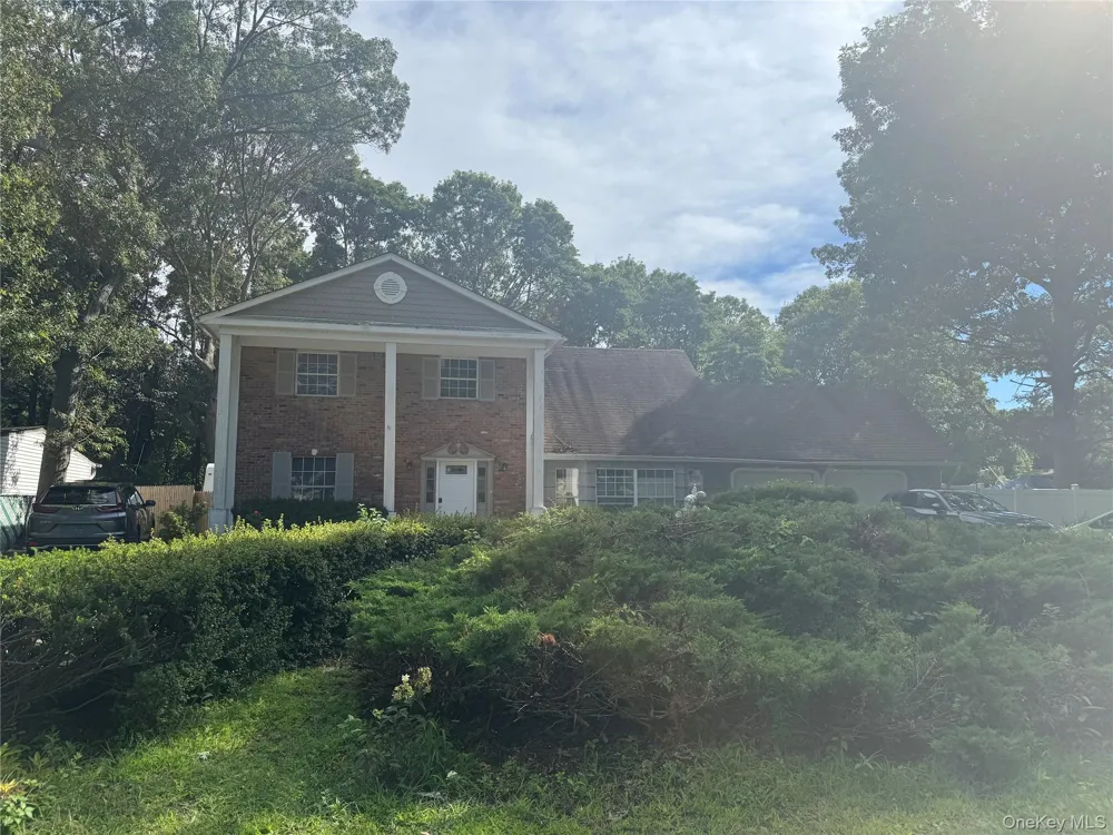 12 Rowe Street Coram, NY 11727