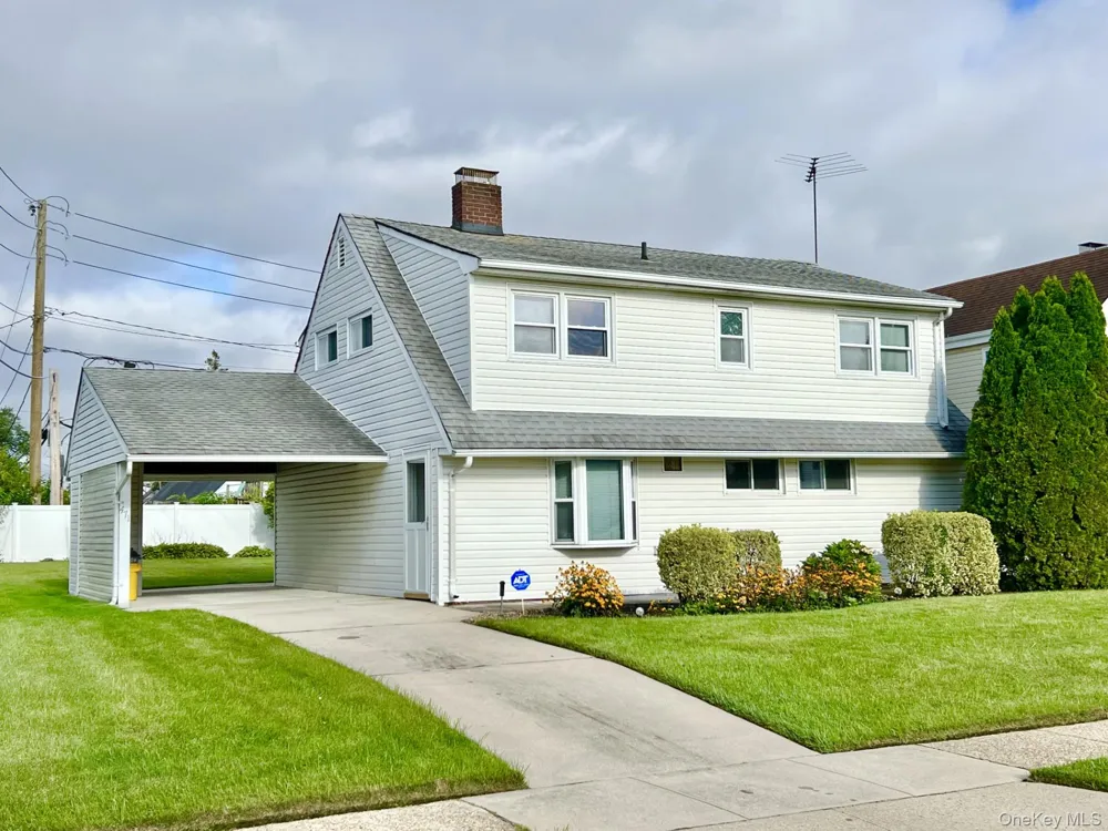 471 Division Hicksville, NY 11801