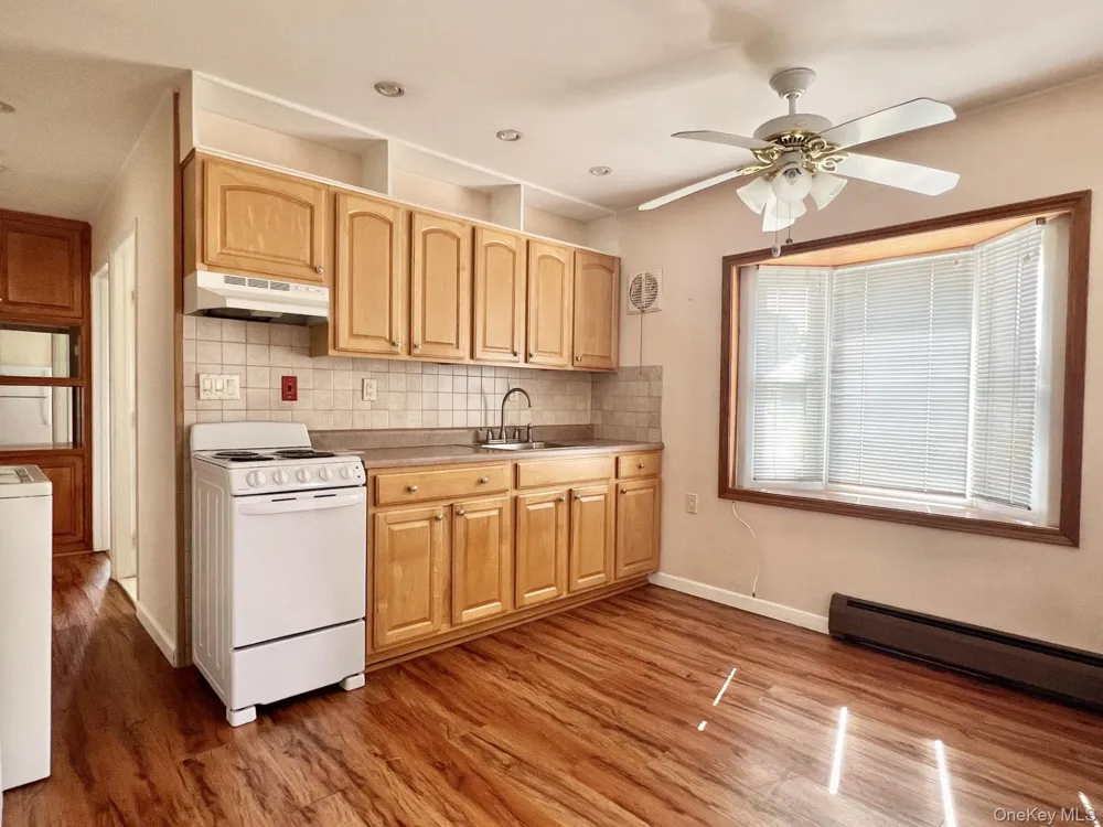 471 Division Hicksville, NY 11801