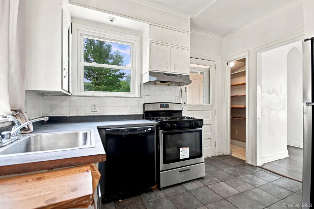 173 S Cherry Street Poughkeepsie, NY 12601