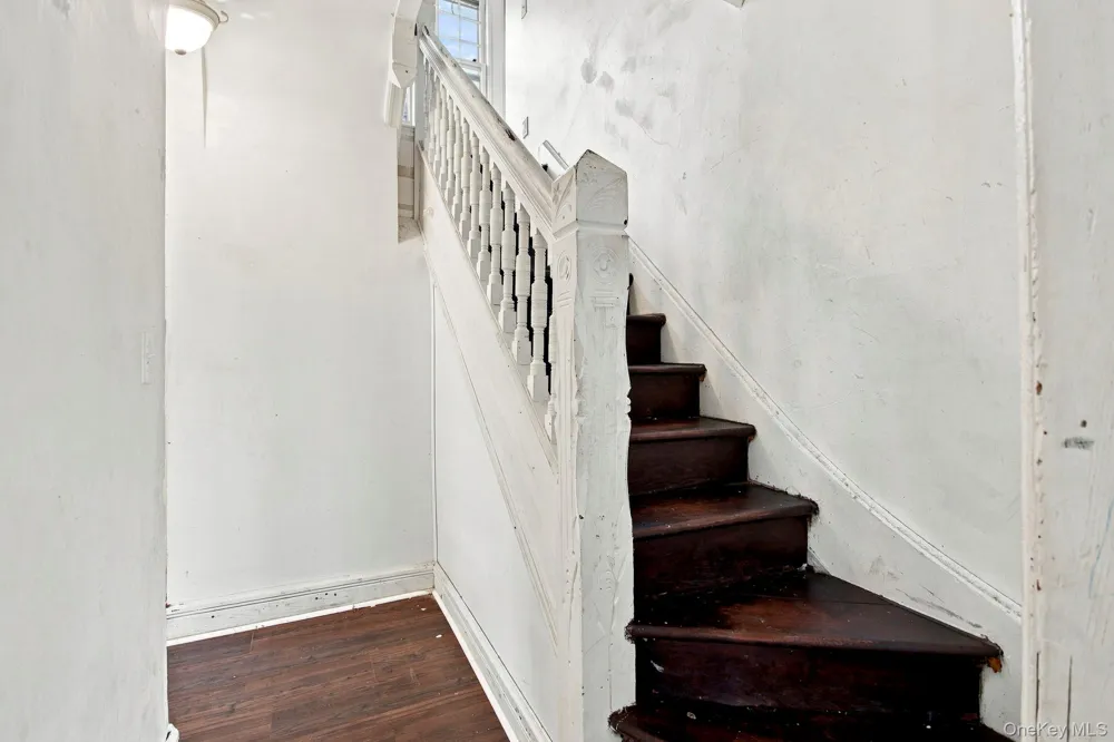 173 S Cherry Street Poughkeepsie, NY 12601