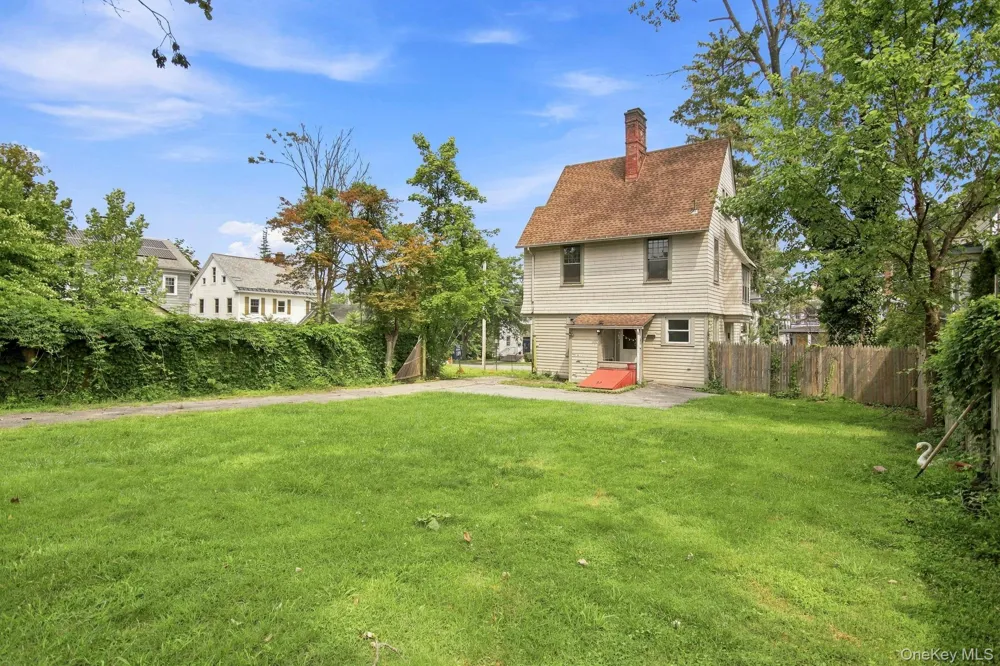 173 S Cherry Street Poughkeepsie, NY 12601