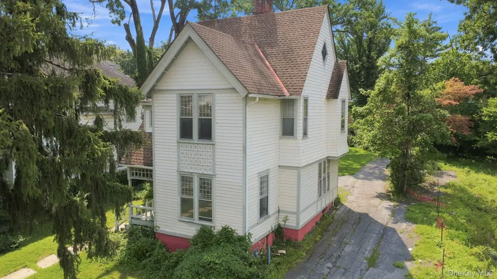 173 S Cherry Street Poughkeepsie, NY 12601