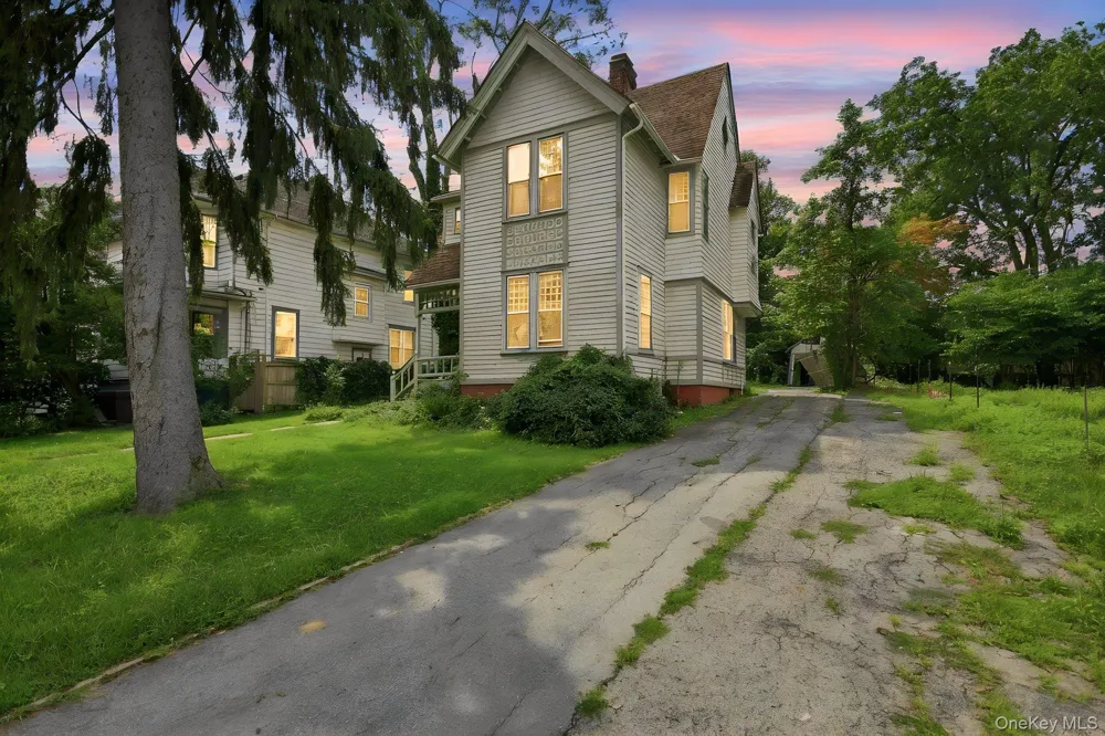 173 S Cherry Street Poughkeepsie, NY 12601