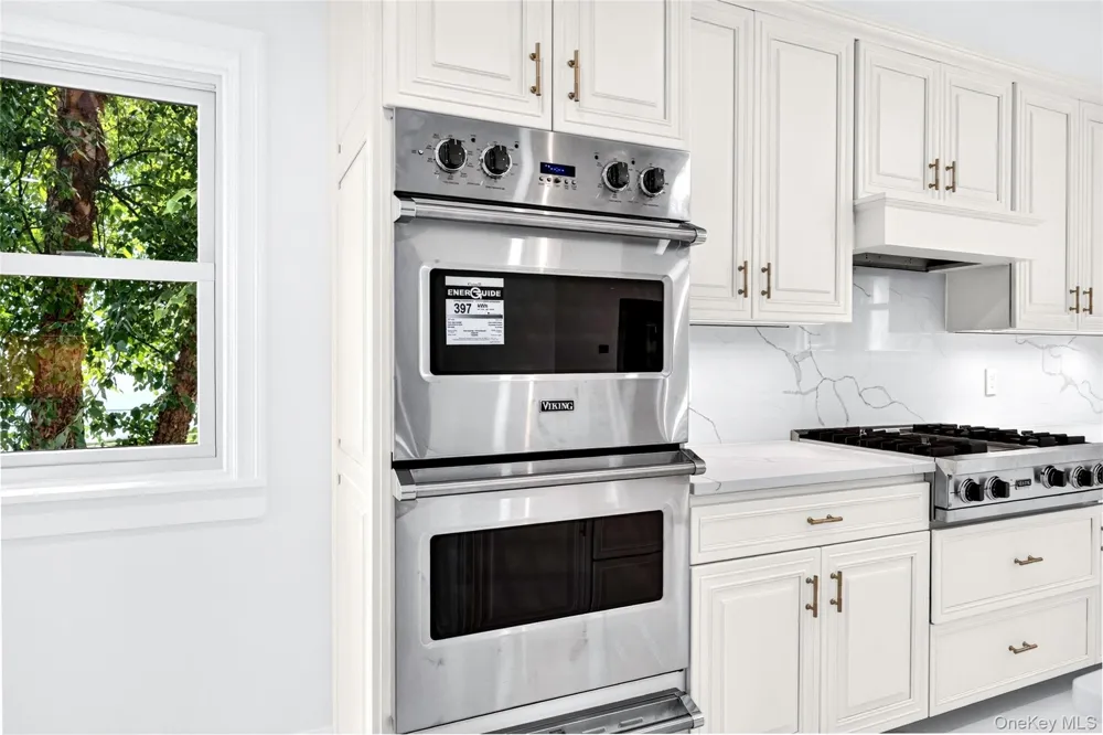 22 Northway Bronxville, NY 10708