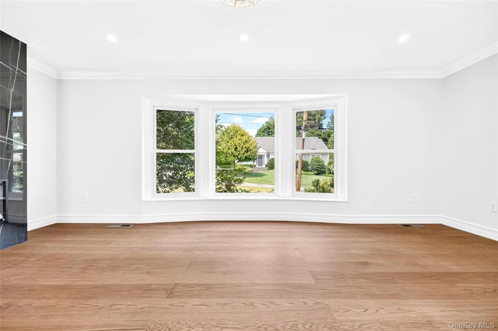 22 Northway Bronxville, NY 10708