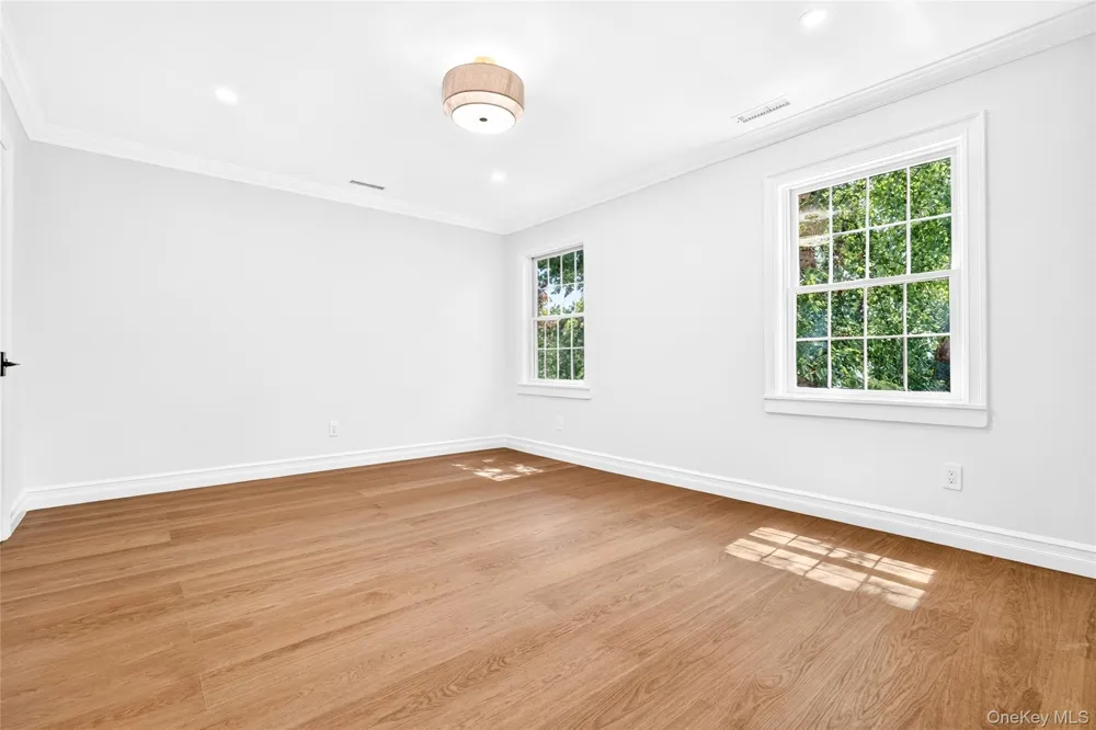 22 Northway Bronxville, NY 10708