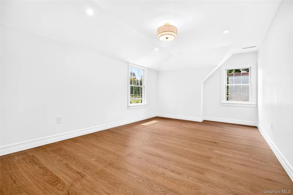 22 Northway Bronxville, NY 10708