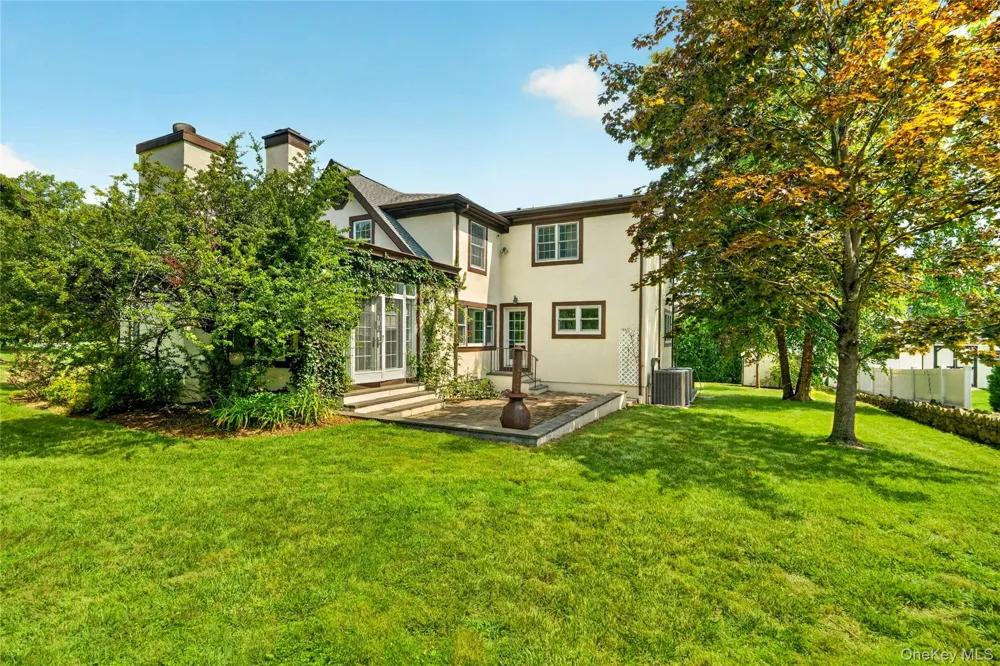 22 Northway Bronxville, NY 10708