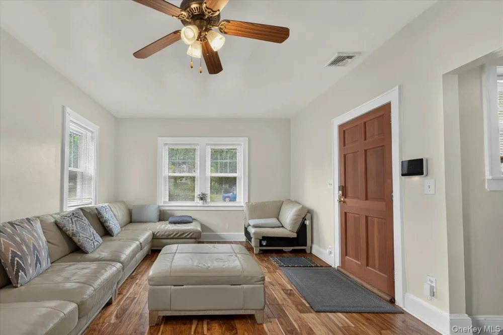 510 Secatogue Avenue Farmingdale, NY 11735