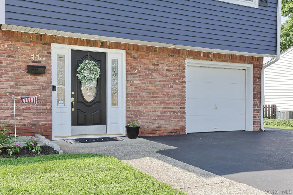 11 Crestwood Drive Suffern, NY 10901