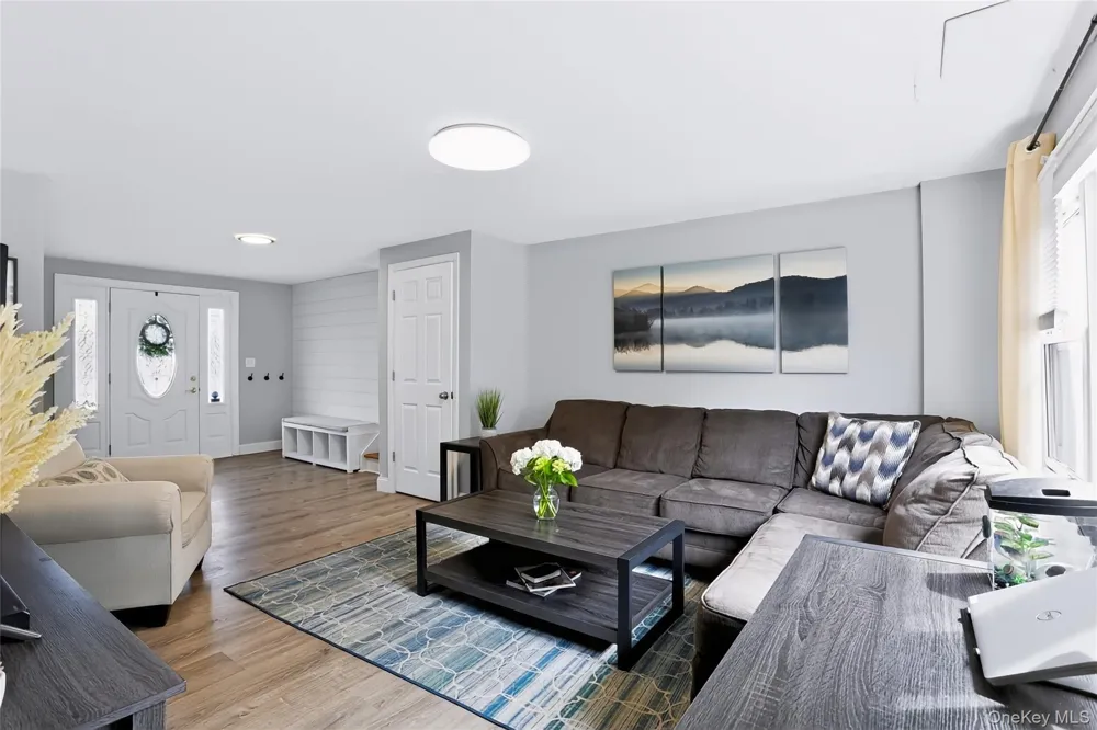 11 Crestwood Drive Suffern, NY 10901