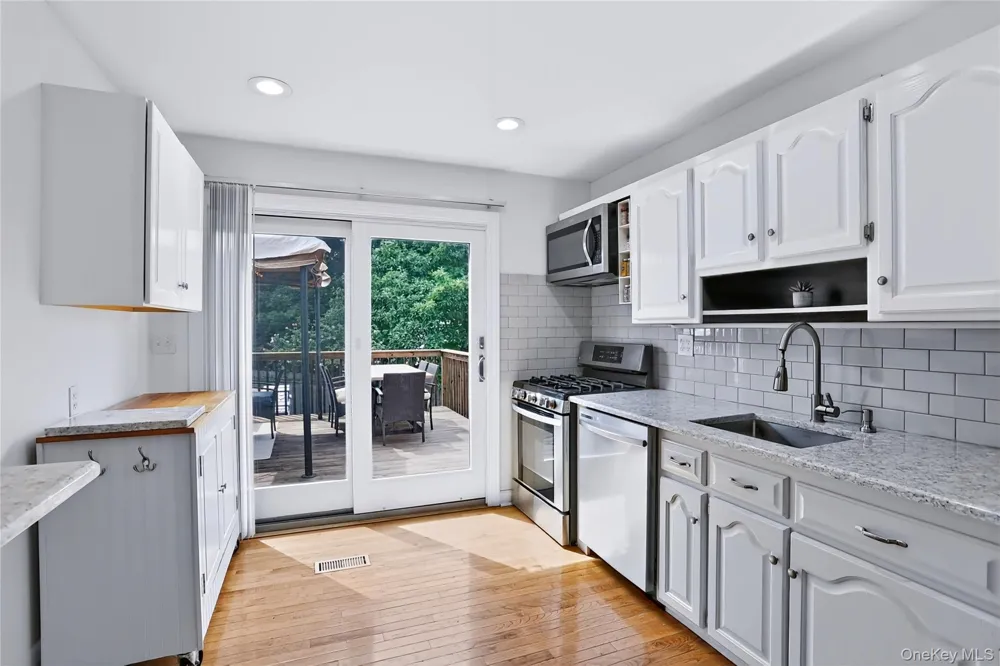 11 Crestwood Drive Suffern, NY 10901