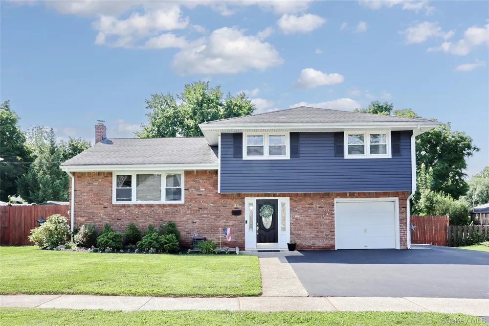 11 Crestwood Drive Suffern, NY 10901