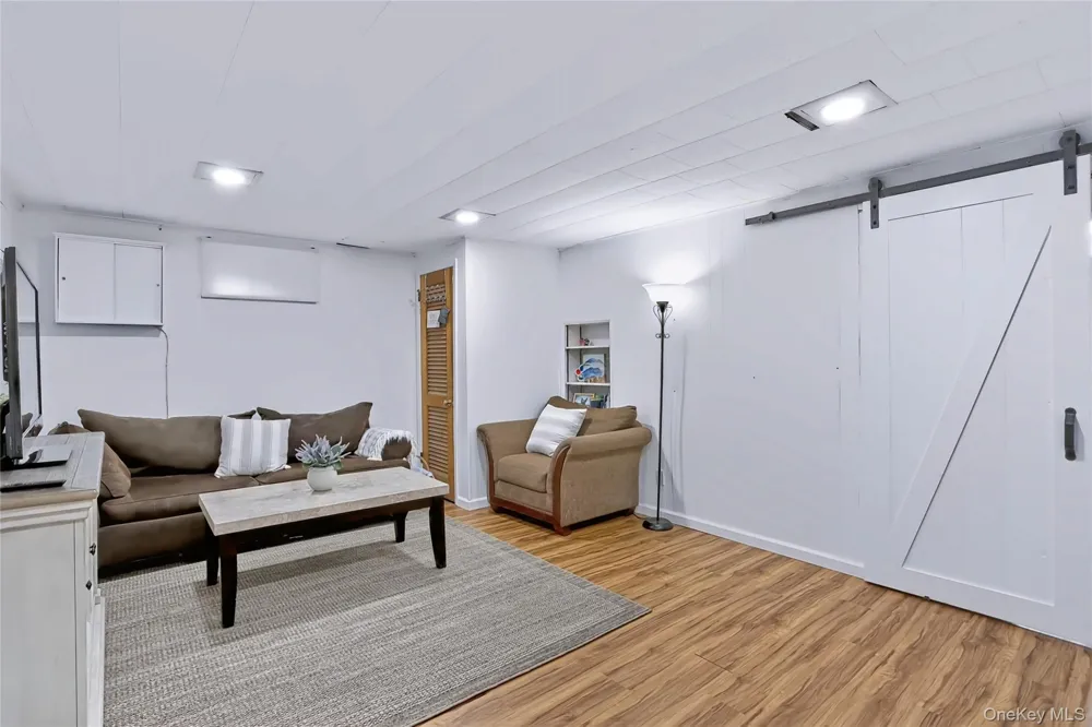 11 Crestwood Drive Suffern, NY 10901