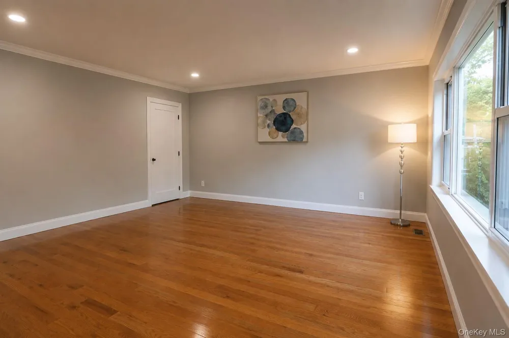 82 Vernon Avenue East Norwich, NY 11732