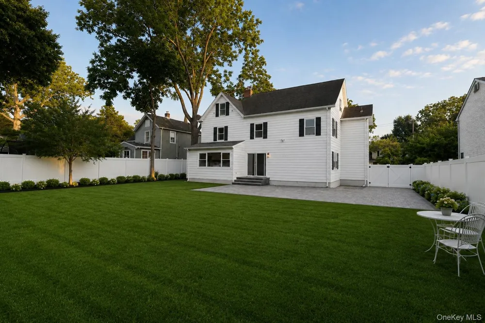 82 Vernon Avenue East Norwich, NY 11732