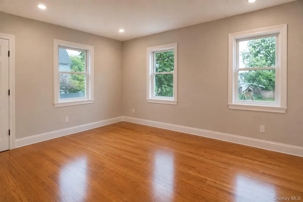 82 Vernon Avenue East Norwich, NY 11732