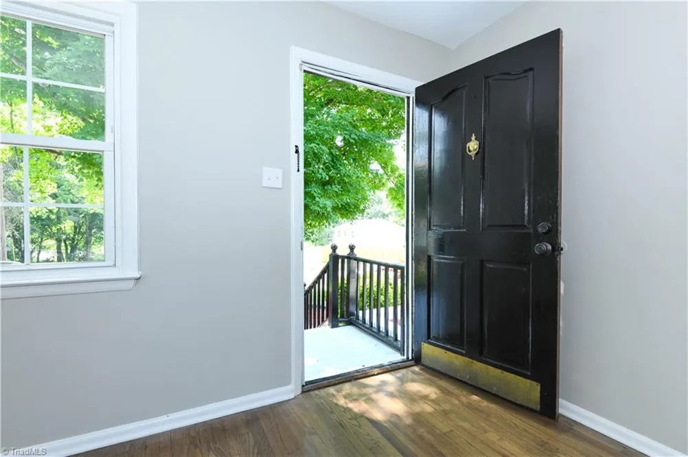 4217 Orchid Drive Winston-Salem, NC 27105