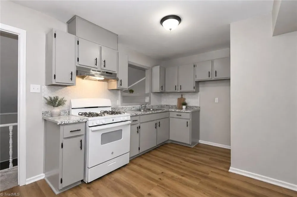 4217 Orchid Drive Winston-Salem, NC 27105