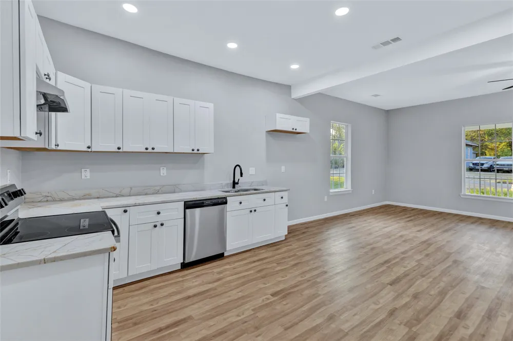323 W Cherry Street Sherman, TX 75090