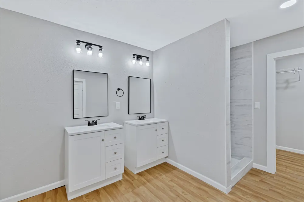323 W Cherry Street Sherman, TX 75090