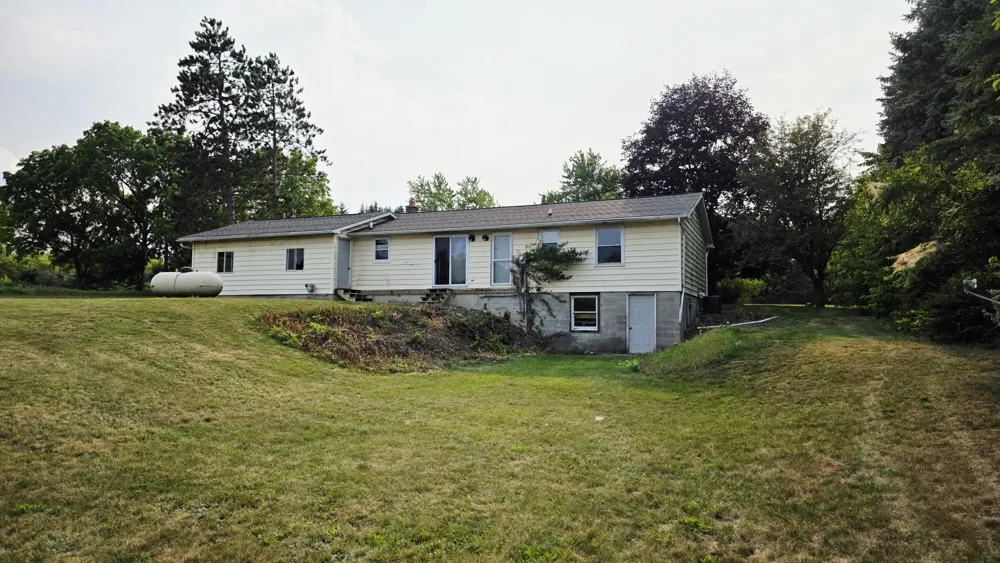 4545 S Rolland Road Broomfield Township, MI 49310