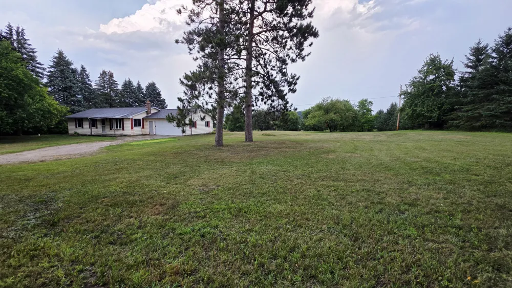 4545 S Rolland Road Broomfield Township, MI 49310