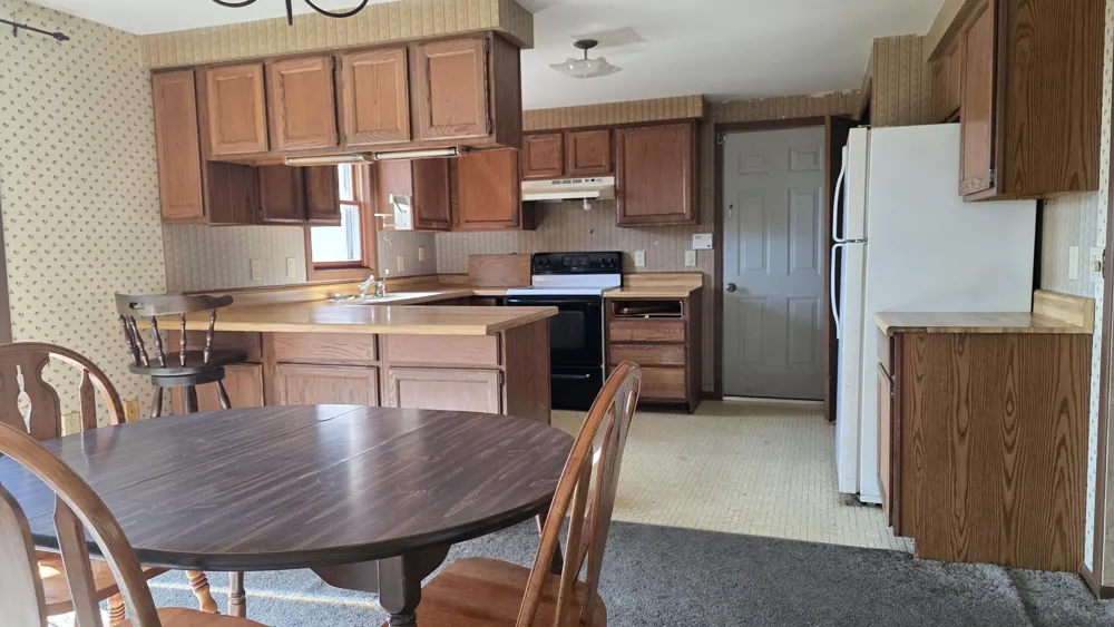 4545 S Rolland Road Broomfield Township, MI 49310