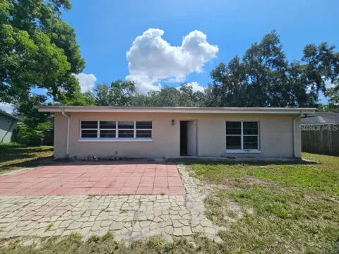 377 BRITTANY CIRCLE