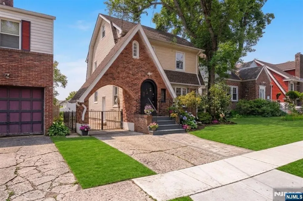 246 Belleview Terrace Hillside, NJ 07205